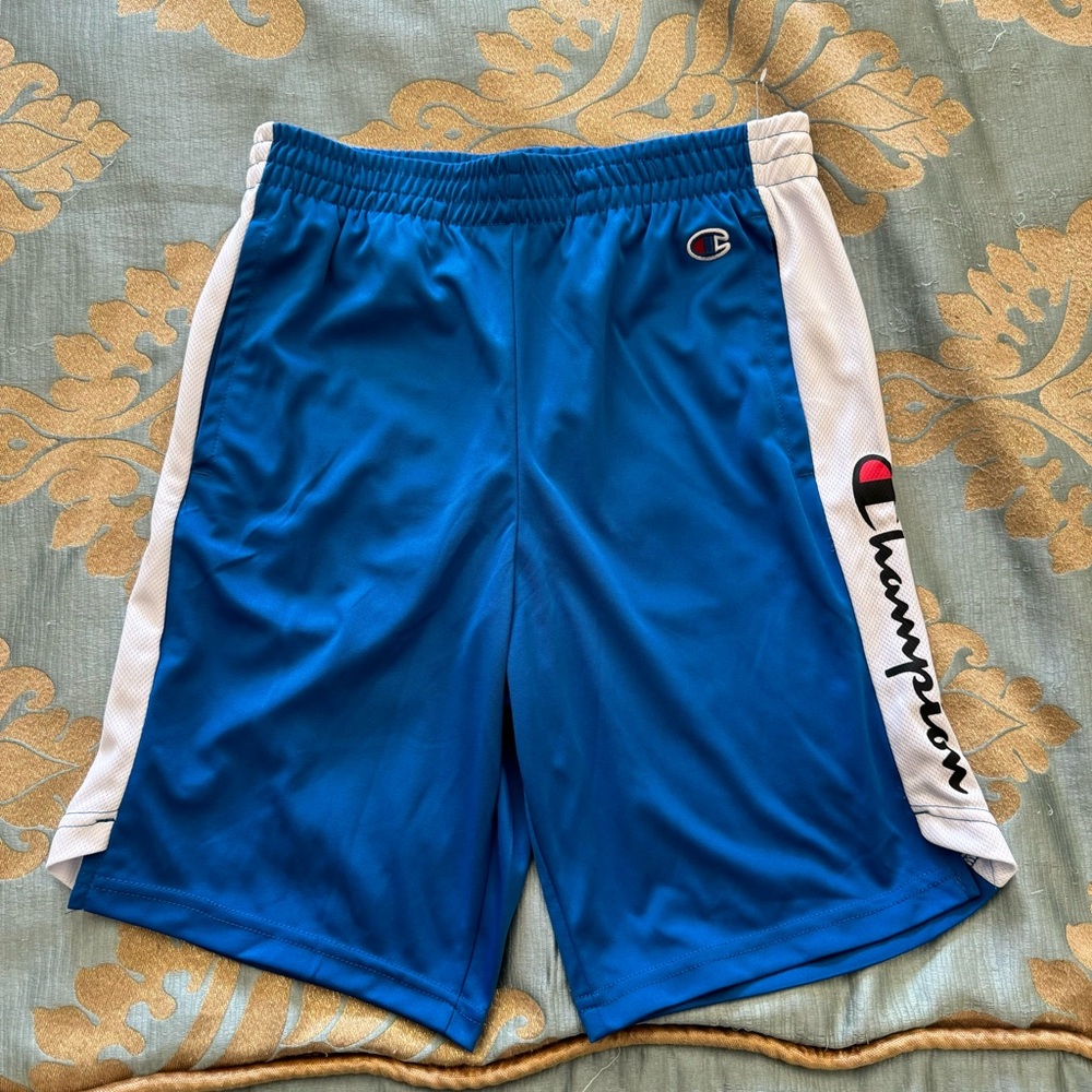 Champion kids short size L
